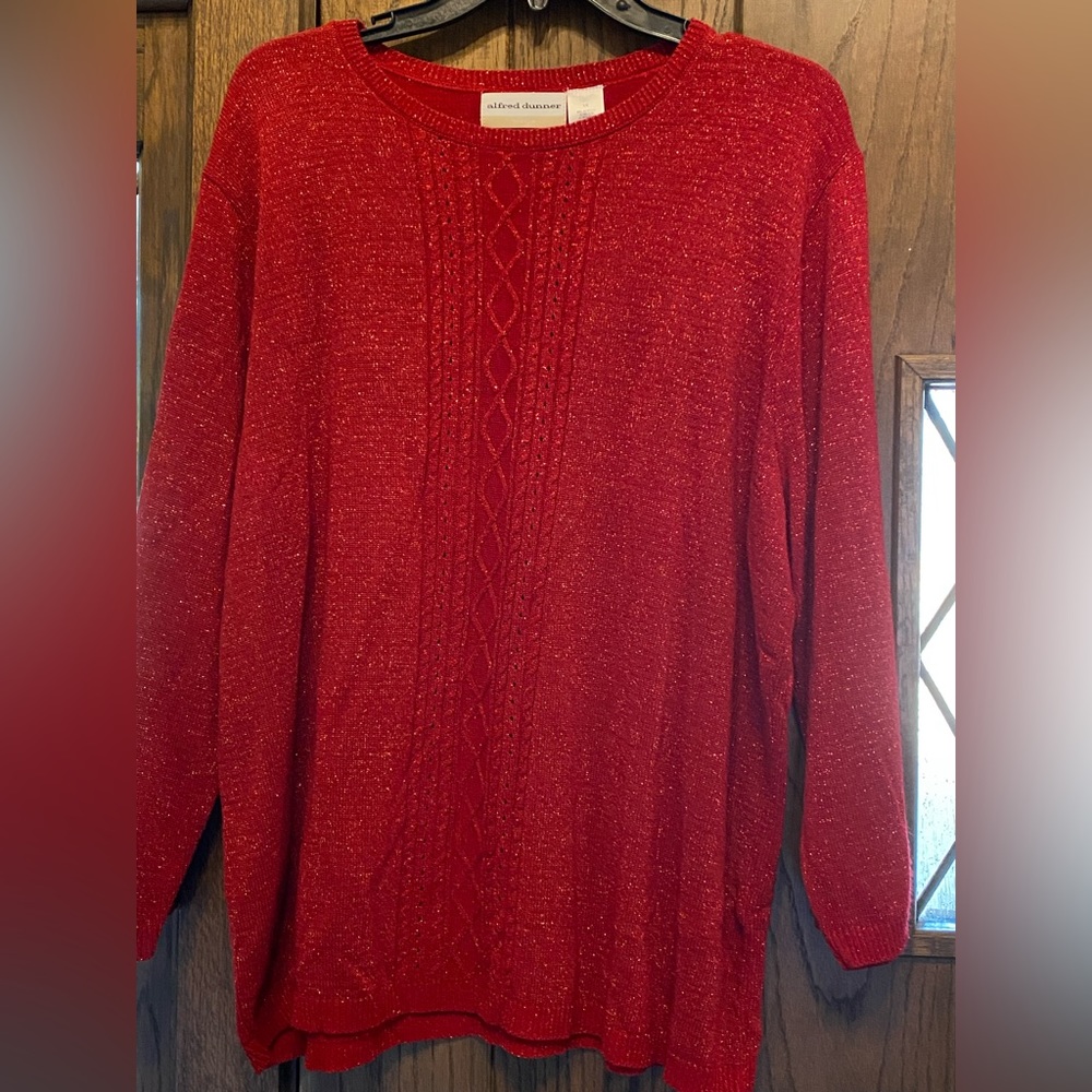 Beautiful, detailed Alfred Dunner Sweater.